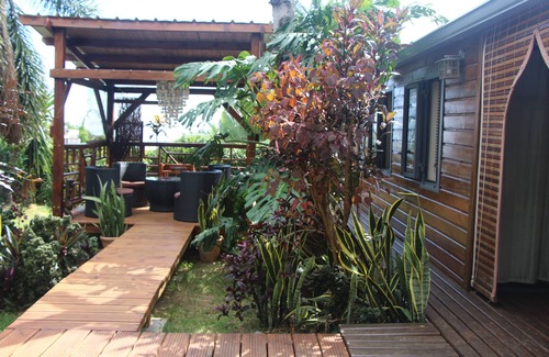 Bois de Nefles Ski Chalet | LA LIANE DE JADE ST PAUL- Ylang Ylang Lodge