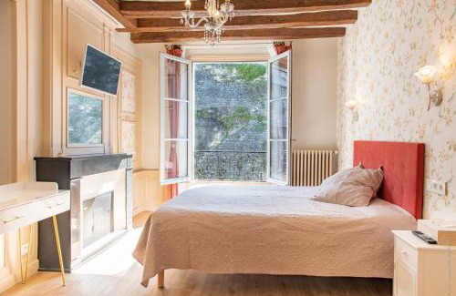 Loches Bed & Breakfast | La Little Maison