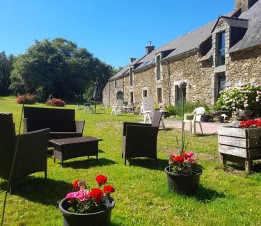 Ambon House | La longére du Lesty