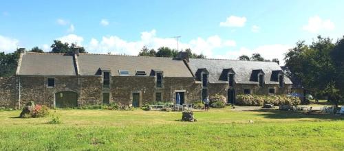 Ambon House | La longére du Lesty