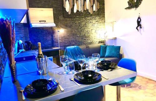 Pont-sur-Yonne Apartment | La lover’s jungle