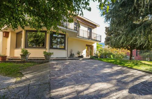 Calolziocorte House | La Magnolia