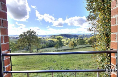 Saint-Jean-la-Bussiere House | La Maison d'à Côté - Saint Jean LA Bussiere