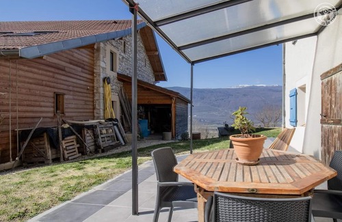 Serrieres-en-Chautagne House | LA Maison Bleue - Serrieres EN Chautagne