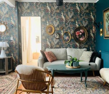 Maillets - Bellevue House | La maison Cattleya