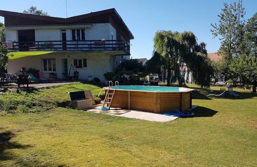 Bayon Apartment | La maison de LOUELYNE Come and relax in the wild Moselle region