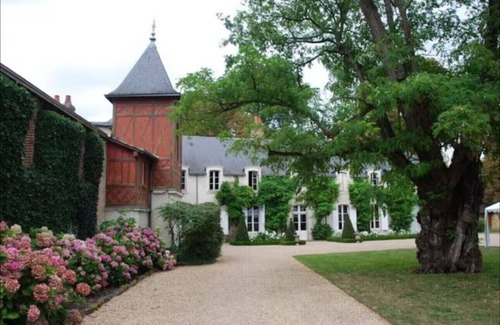 Bagneux Villa | La Maison de Philippine-Gite 22 pers-piscine-parc