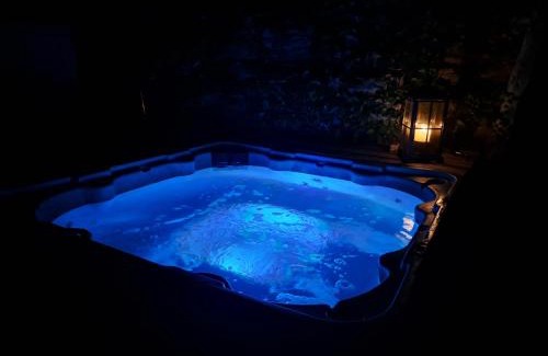 Eguilly House | La Maison des Renouillers