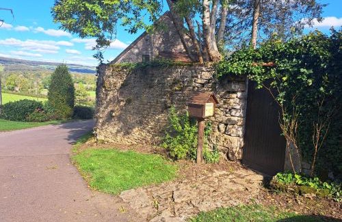 Eguilly House | La Maison des Renouillers