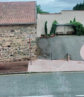 Saint-Jodard Bed & Breakfast | La maison des Roses