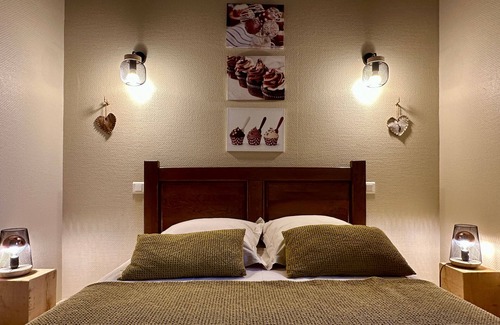 Clamerey House | La Maison Du Canal