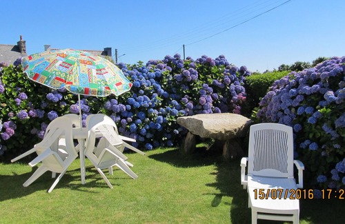 Pleumeur-Bodou House | LA MAISON DU DOLMEN by the sea in Ile Grande