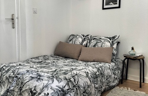 Tournon-sur-Rhone House | La Maison du Château, quiet and central