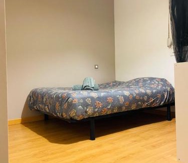 Saint-Amand-sur-Fion House | La Maison Jaune - 7 personnes - au calme