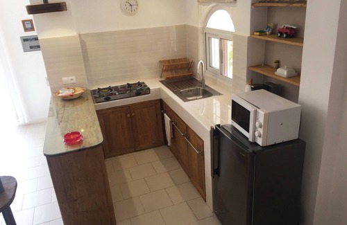 Popenguine Bed & Breakfast | La Maison Jaune Studio de Charme