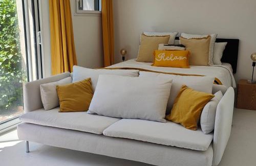 Lunel Bed & Breakfast | La Maison l'Oliveraie