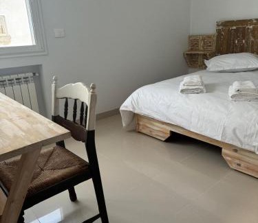 Sfax Apartment | La patine des portes