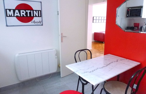 Argenteuil Apartment | La perle with terrace, near Paris, self-contained