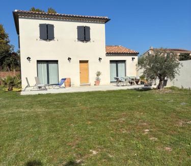 Paluds de Noves Villa | La Petite Bastide en Provence