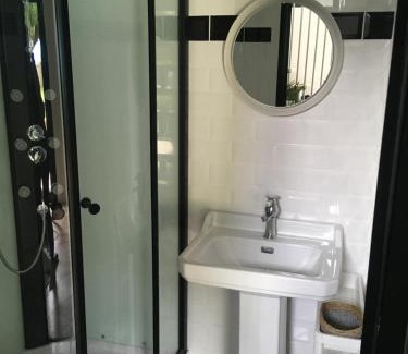 Braine Apartment | La petite Brainoise - Gîte avec salle jacuzzi 120 jets