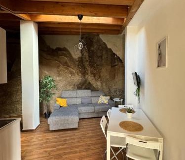 Pietrapertosa Apartment | La Pietra Gialla