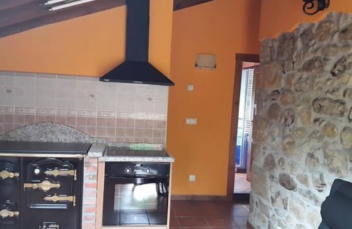 Santianes de Ola Cottage | La Pumarada house for 3 people