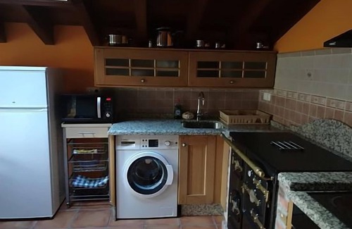 Santianes de Ola Cottage | La Pumarada house for 3 people