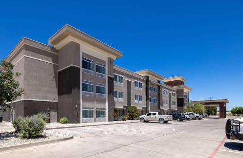 Artesia Hotel | La Quinta by Wyndham Artesia