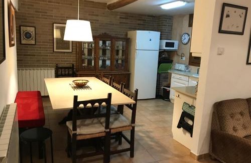 Oliola House | La Rectoria