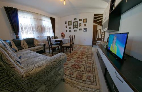 Fundu Moldovei House | La Roata Timpului