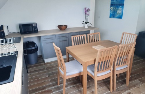 Saint-Come-de-Fresne Apartment | La Rose des Vents" duplex apartment with sea view and Arromanches pontoons