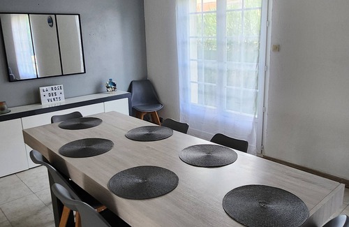 Saix House | La rose des vents single-family home