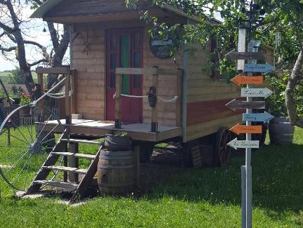 Mattexey House | LA ROULOTTE DES AMISH & Bain Nordique à Remous Jacuzzi