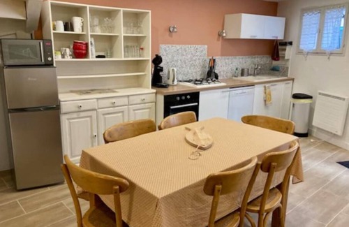 Marseillan House | La Roussette