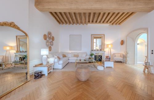 Bourgogne Bed & Breakfast | LA SALAMANDRE - Chambres d'hôtes - Hôtel particulier XVIème - Centre historique - Orléans