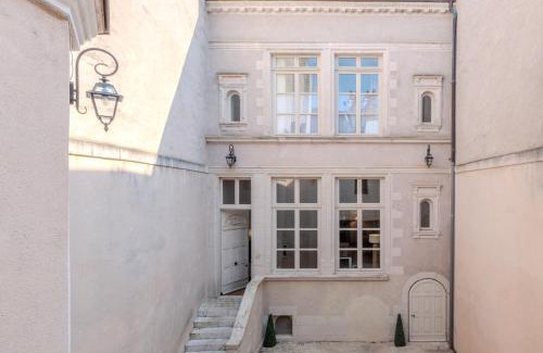 Bourgogne Bed & Breakfast | LA SALAMANDRE - Chambres d'hôtes - Hôtel particulier XVIème - Centre historique - Orléans