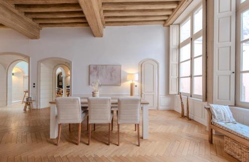 Bourgogne Bed & Breakfast | LA SALAMANDRE - Chambres d'hôtes - Hôtel particulier XVIème - Centre historique - Orléans