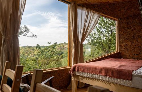 Bertea House | La sat - Ană Năzdrăvană