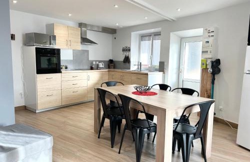 Saint-Pierre-d'Albigny House | La Source Du Bonheur -Clim Parking