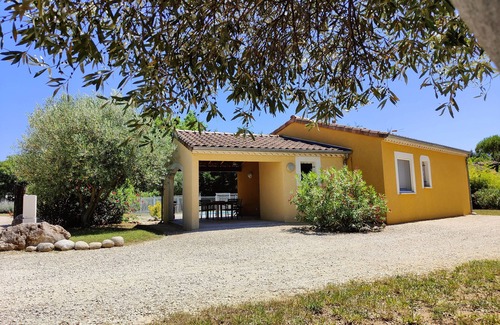 Vallon-Pont-d'Arc Villa | La Source, Villas Saint Laurent. Villa 4 pers, air conditioning, private pool