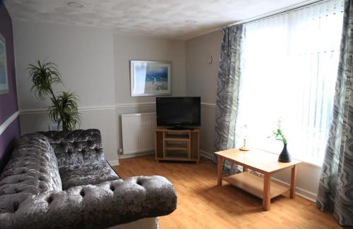 Prestwich Apartment | La Suisse Serviced Apartments