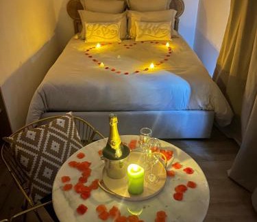 Gradignan House | La suite de cœurs avec jacuzzi