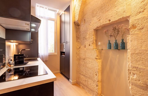 Avignon City Centre Apartment | La Suite N°3 Appt N°II Elégant au center Historique 2 Ch 2 Sdb Clim