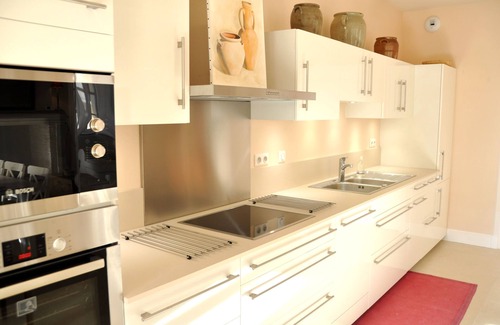 Divajeu House | La Terrasse, charming & elegant holiday home for 10 p., at the Gates of Proven