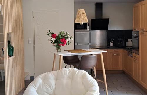 Recoules-Previnquieres House | La Tour d'Olympe