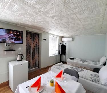 Pleven House | La vie