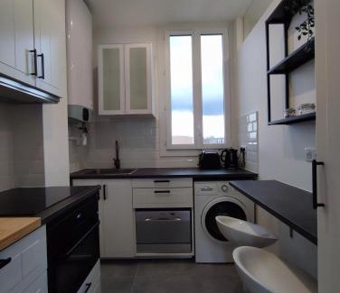 Maisons-Laffitte Apartment | La vie en blanc et noir Maisons-Laffitte