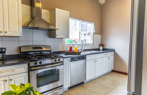 Oranjestad House | La Vie est Belle