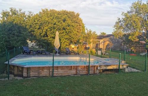 Sainte-Colombe House | La Vigneraie de Laura: Gîte Entre Vignes et Chênes