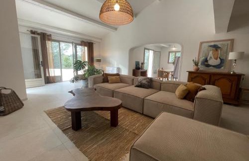 Les Maillans Villa | La villa des Carriers- maison avec piscine proche mer